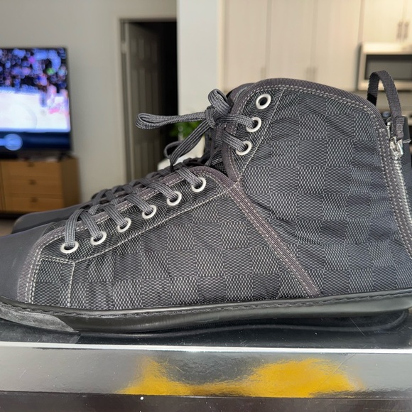 Louis Vuitton - Black Damier Graphite Nylon & Leather - Picture 2 of 6